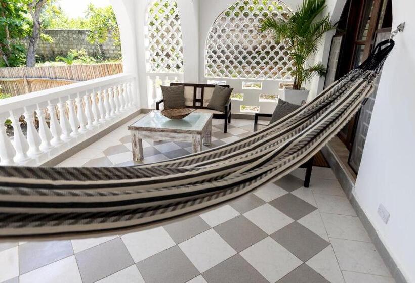 سوئیت با تخت بزرگ, Coconut Beach Boutique   Apasio Lodges