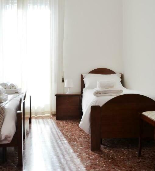 اتاق استاندارد سه نفره, B&b Gulliver