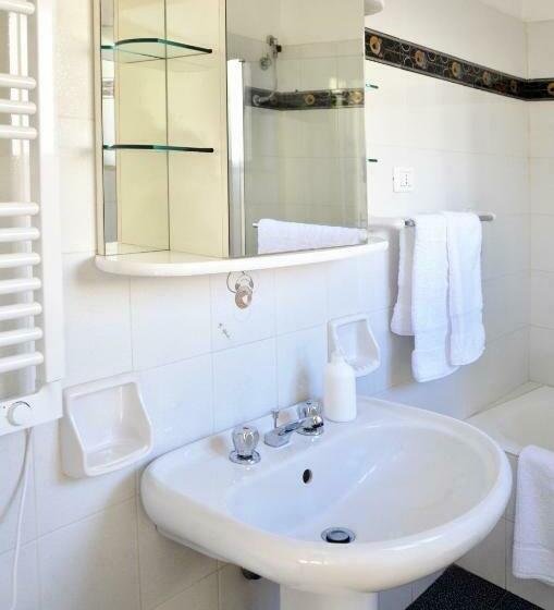 اتاق خانوادگی, B&b Gulliver