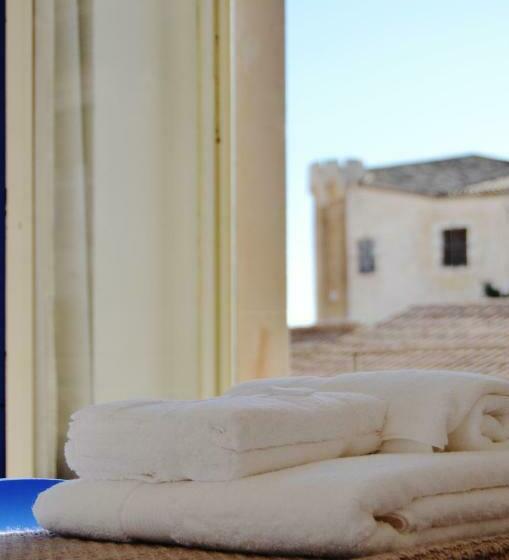 اتاق خانوادگی, B&b Gulliver