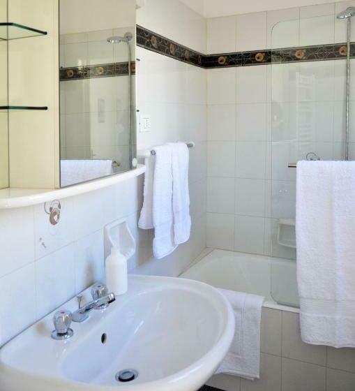 اتاق خانوادگی, B&b Gulliver