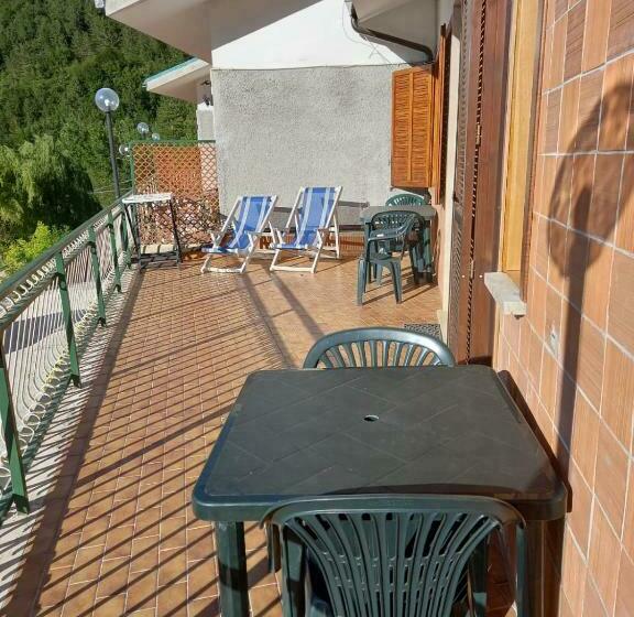 Quarto Quádruplo Estandar, Bellavista   Appartamenti & Affittacamere Sul Lago Di Scanno   Senza Colazione