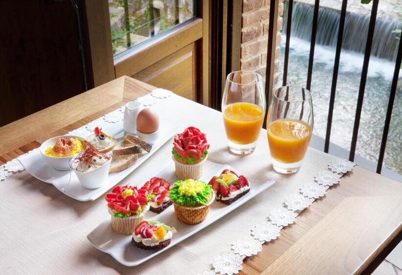 Полулюкс с Балконом, Historic Boutique Hotel Maccarunera