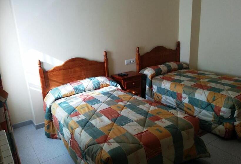 اتاق استاندارد, Hostal Carmen