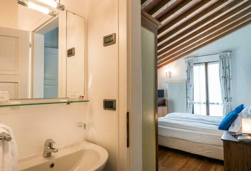 اتاق استاندارد سه نفره, Agriturismo Ca Del Lago