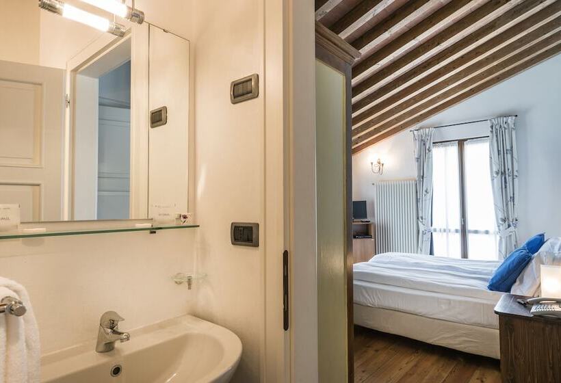 اتاق استاندارد سه نفره, Agriturismo Ca Del Lago