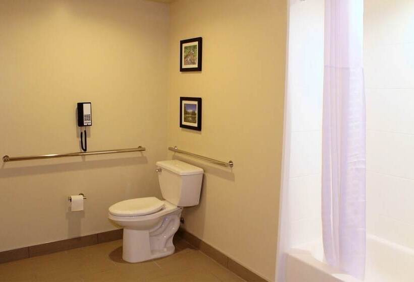 Семейный Номер, Heartland Inn And Suites