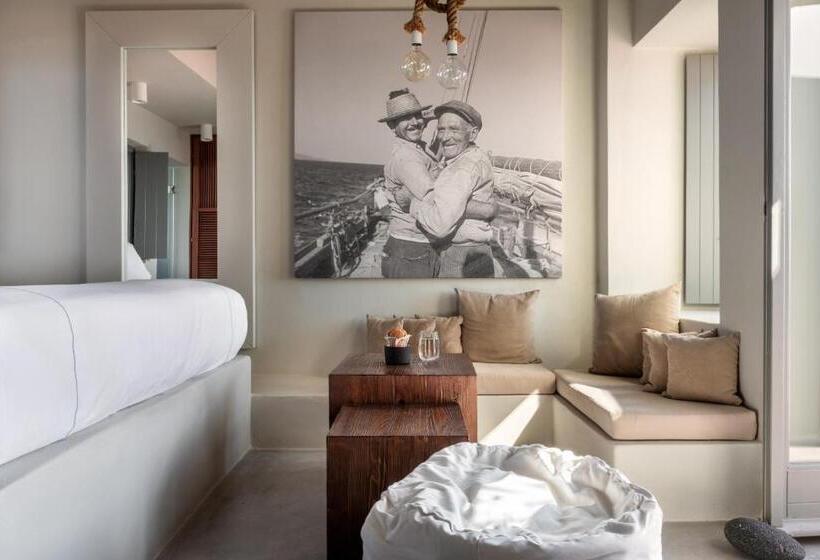 Deluxe люкс с видом, West East Suites
