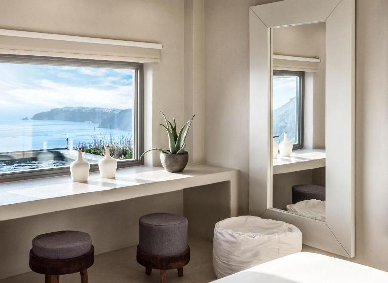 Deluxe люкс с видом, West East Suites