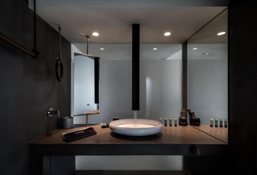 전망 스위트, West East Suites