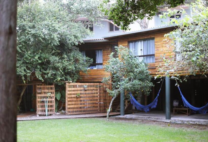 Quarto Triplo Estandar Vista Jardim, The Search House
