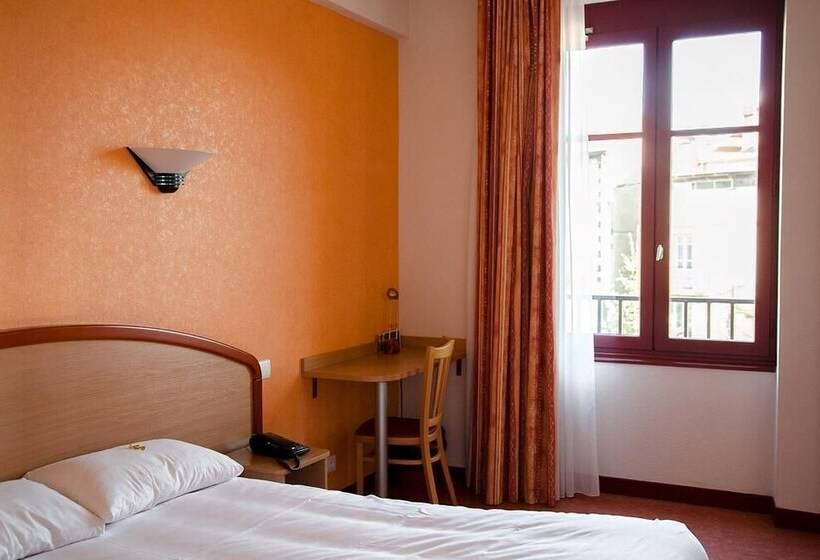 Номер Стандарт, Logis Hôtel Du Commerce