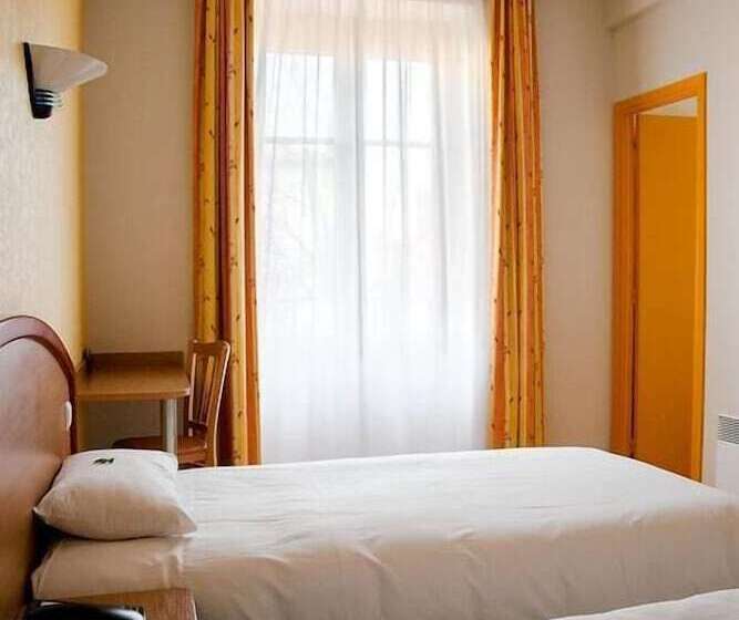 Номер Стандарт, Logis Hôtel Du Commerce
