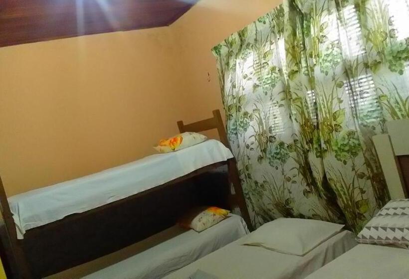 اتاق خانوادگی, Praieiro Hostel Albergue