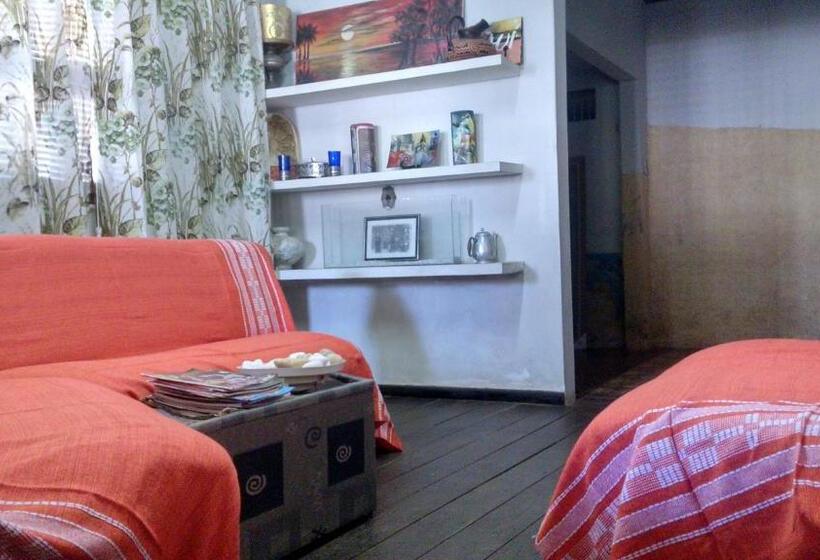 Одноместный Номер Basic, Praieiro Hostel Albergue
