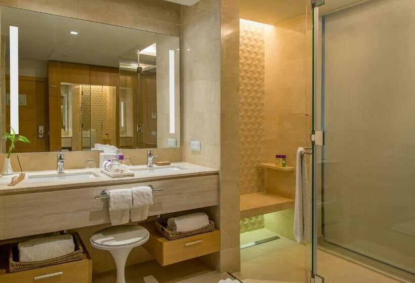 سوئیت جونیور با تخت بزرگ, Breathless Montego Bay
