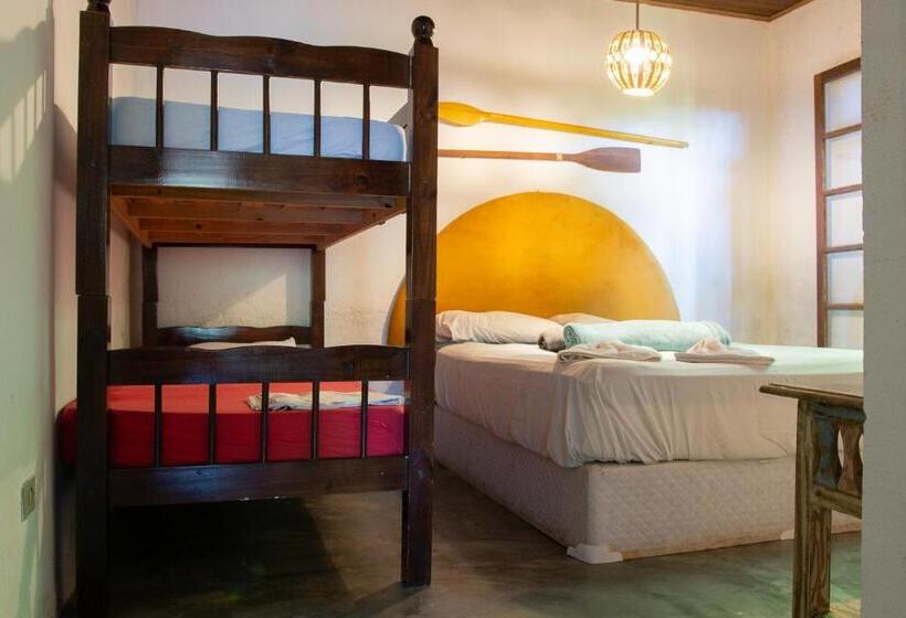 اتاق خانوادگی, Sambaqui Hostel