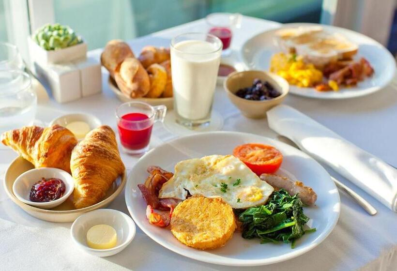 استودیو استاندارد با چشم‌انداز استخر, Spa Resort Bečići