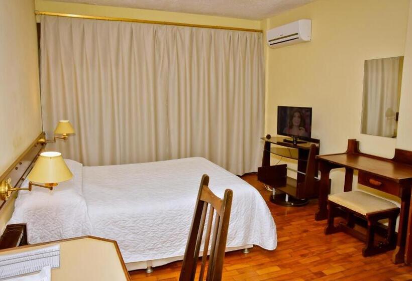 Номер Deluxe, Estoril