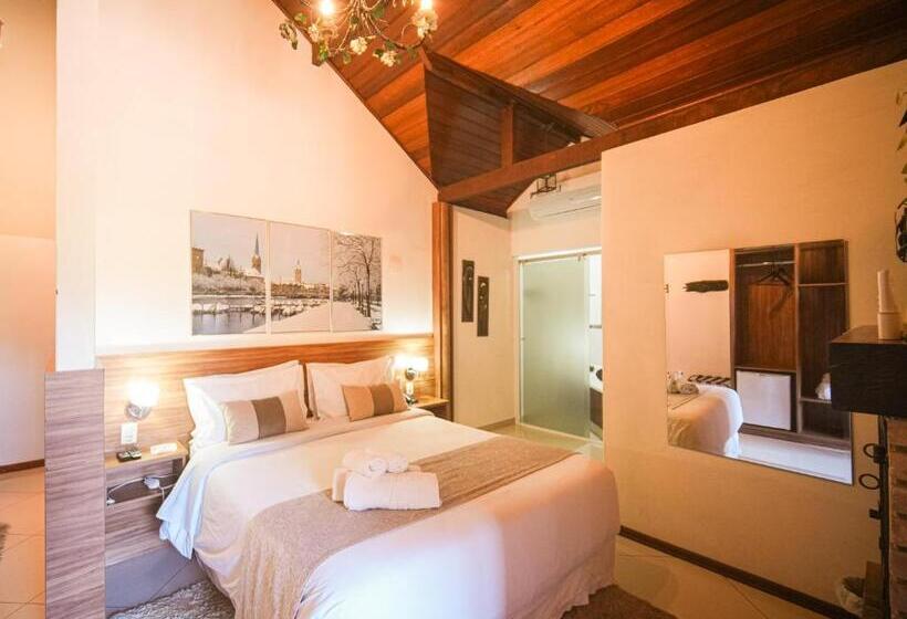 Quarto Deluxe com Hidromassagem, Pousada Suiça Mineira Centro