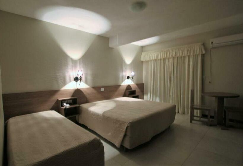 Quarto Triplo Estandar, Costa Dalpiaz