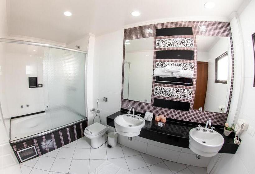 자쿠지 스위트, London Hotel Londrina