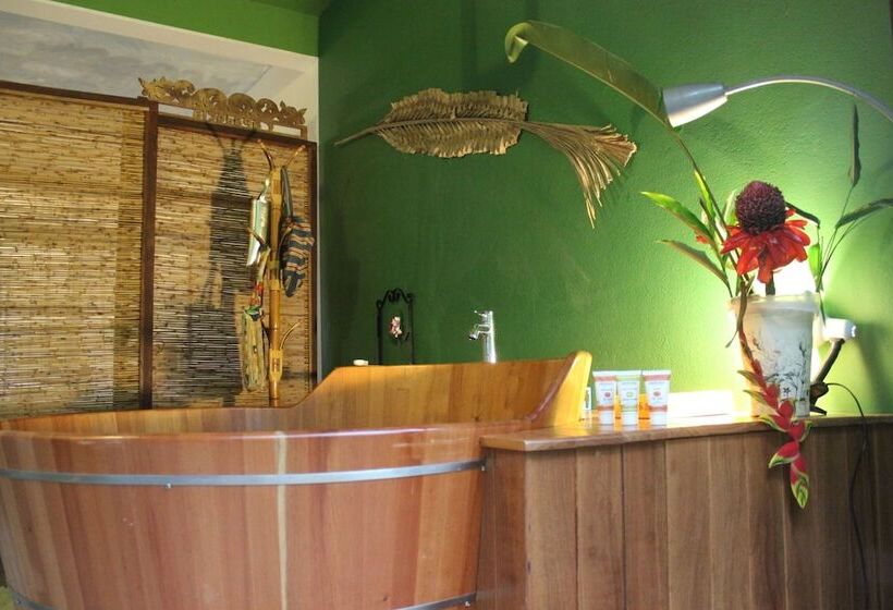 Люкс Повышенной Комфортности, Estalagem Camburi