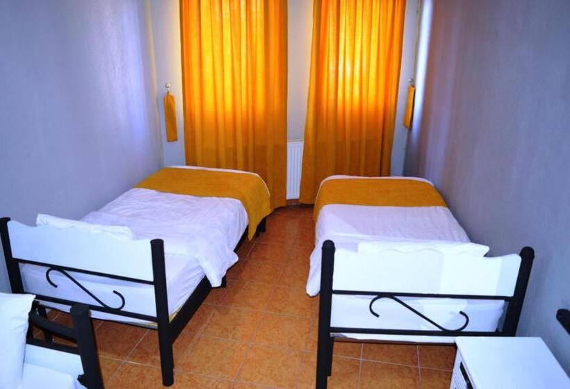 Четырехместный Номер Стандарт, Hostel Terra Vista
