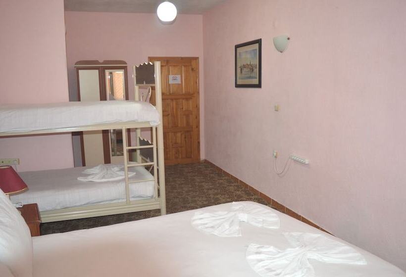 Четырехместный Номер Стандарт, Hostel Terra Vista