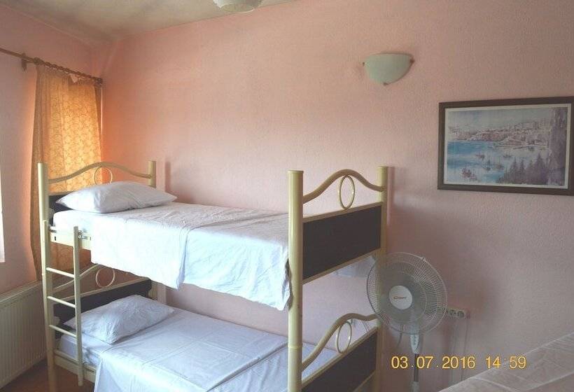 Кровать в Общей Комнате, Hostel Terra Vista