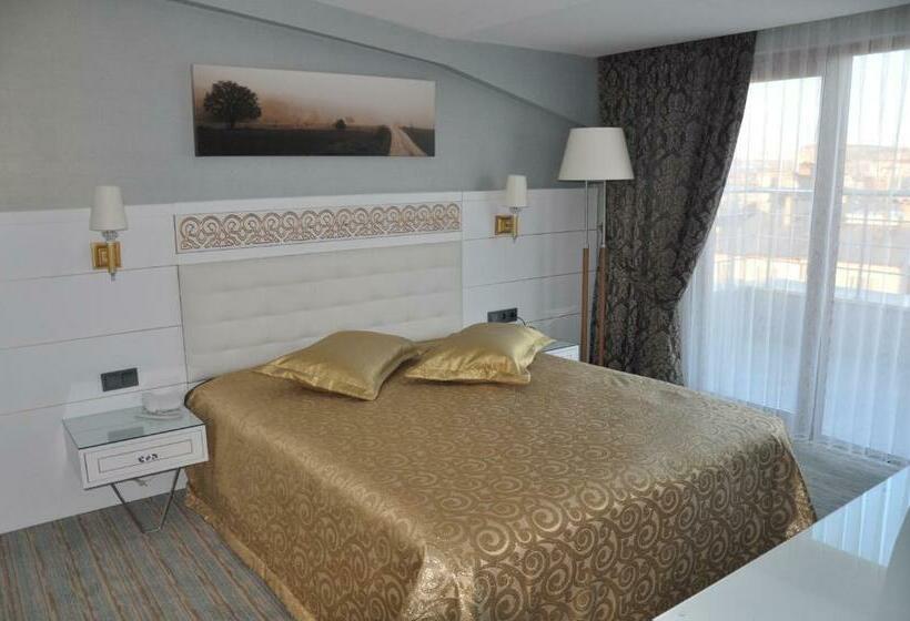سوئیت با تخت بزرگ, Sivas Revag Otel