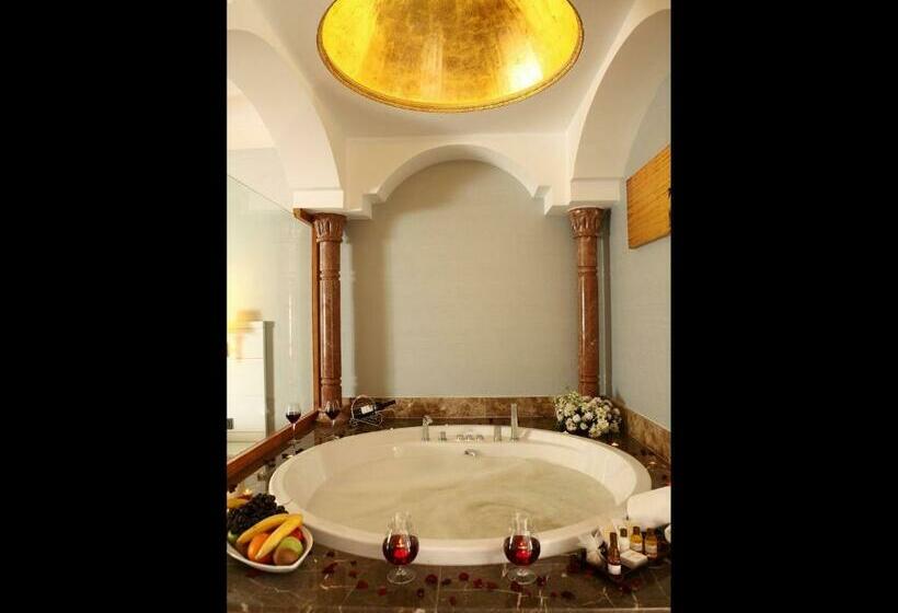 سوئیت با تخت بزرگ, Sivas Revag Otel