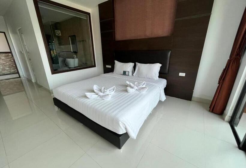 اتاق لوکس, Tribe Pattaya Sha Certificated