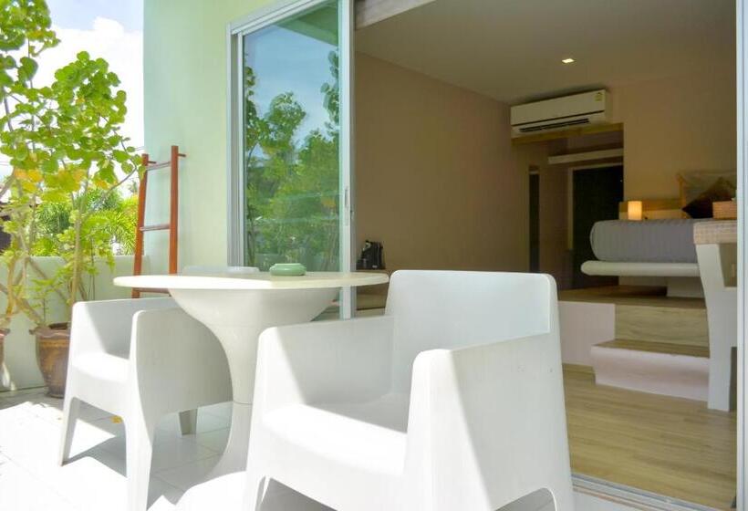 Номер Deluxe с Террасой, Le Divine Comedie Beach Resort