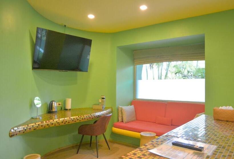 Бунгало Стандарт, Le Divine Comedie Beach Resort