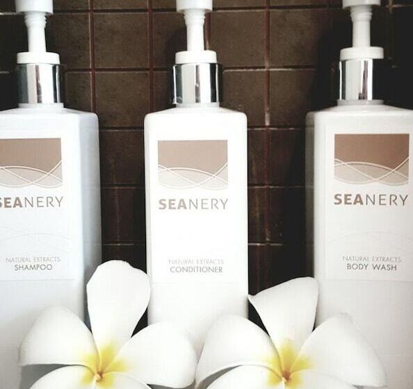 سوییت با چشم‌انداز دریا, Seanery Beach Resort