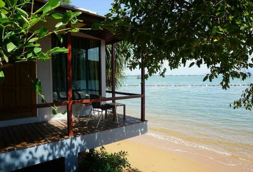 اتاق استاندارد با چشم‌انداز دریا, Seashell Village Resort