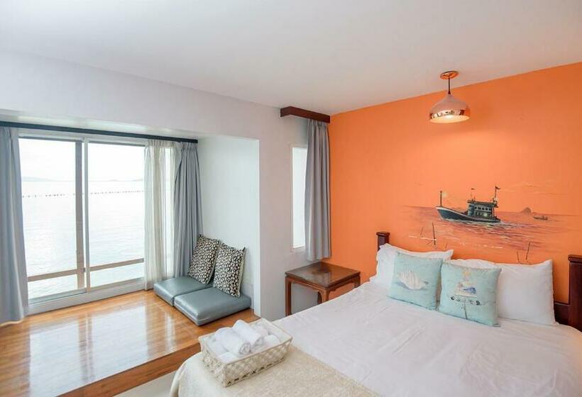 اتاق استاندارد با چشم‌انداز دریا, Seashell Village Resort