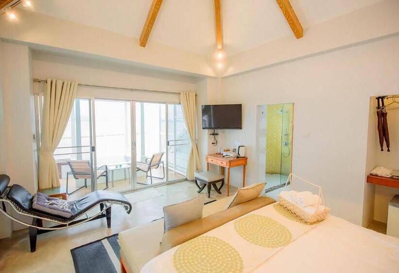 سوییت جونیور با چشم‌انداز دریا, Seashell Village Resort