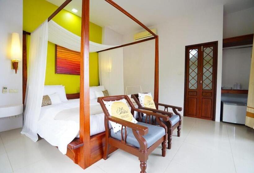 اتاق لوکس با چشم‌انداز دریا, Seashell Village Resort