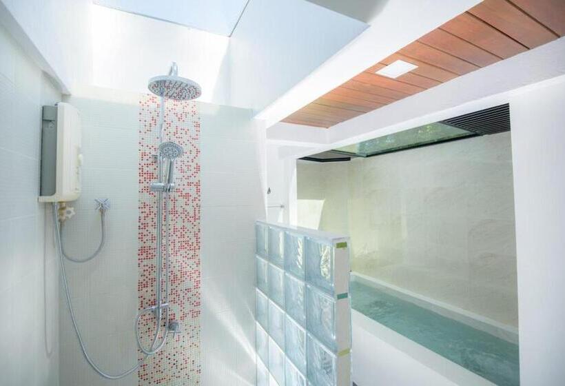 اتاق استاندارد با وان آب گرم, Seashell Village Resort