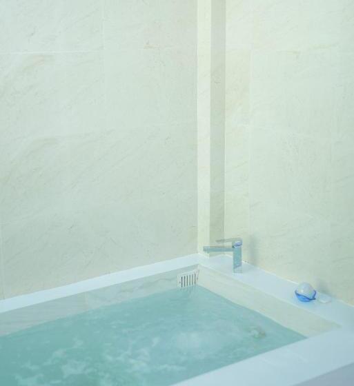 اتاق استاندارد با وان آب گرم, Seashell Village Resort
