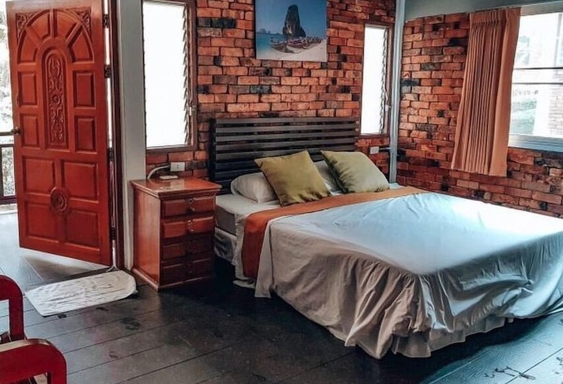 Бунгало Deluxe, Adang Island Resort