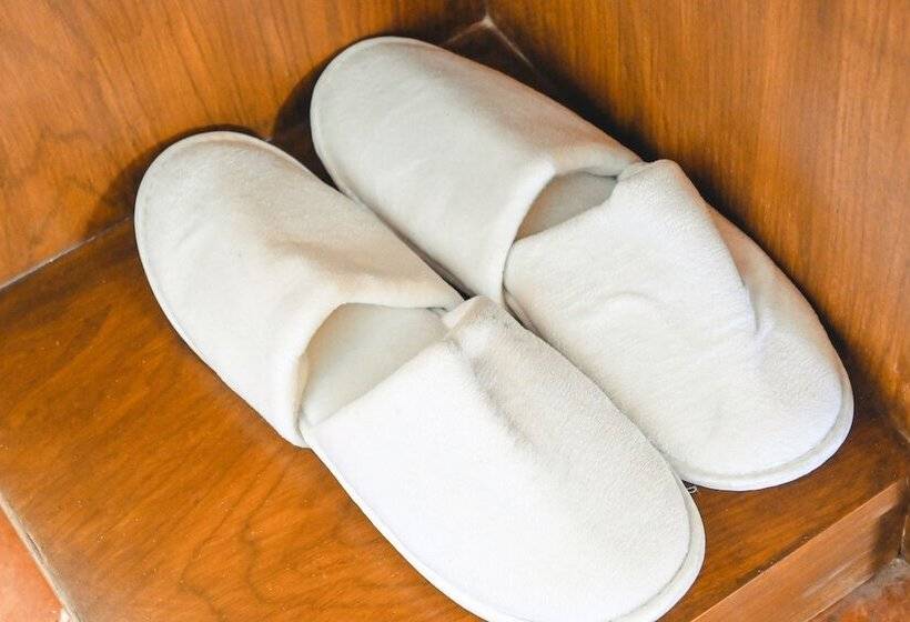 Номер Стандарт, Sugar And Spice Inn