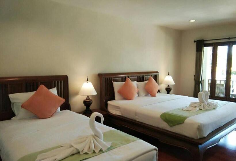 Трехместный Номер Deluxe, Scent Of Sukhothai Resort