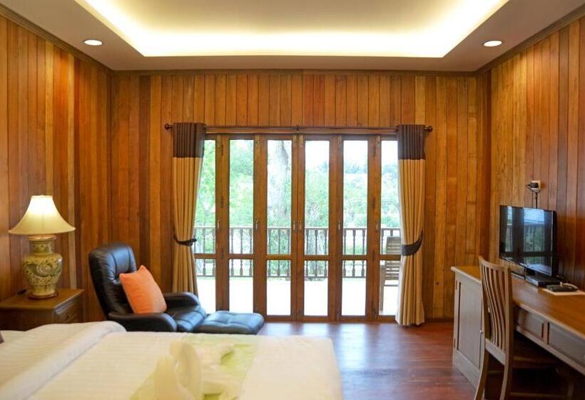 Номер Стандарт с Террасой, Scent Of Sukhothai Resort