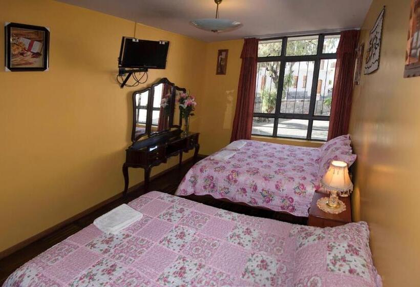 Номер Стандарт Четырехместный Совместный Санузел, Marlon S House In Arequipa