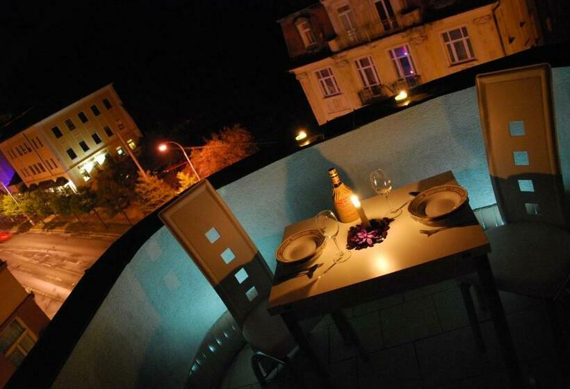 Апартаменты 1 Спальня с Балконом, Hostel Foster