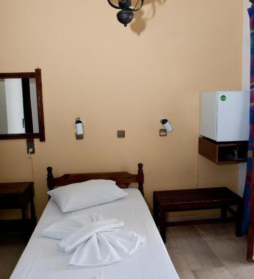 Quarto Estandar Individual, Pegasus