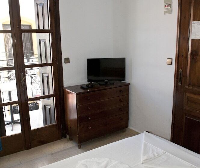 Quarto Estandar Individual, Pegasus